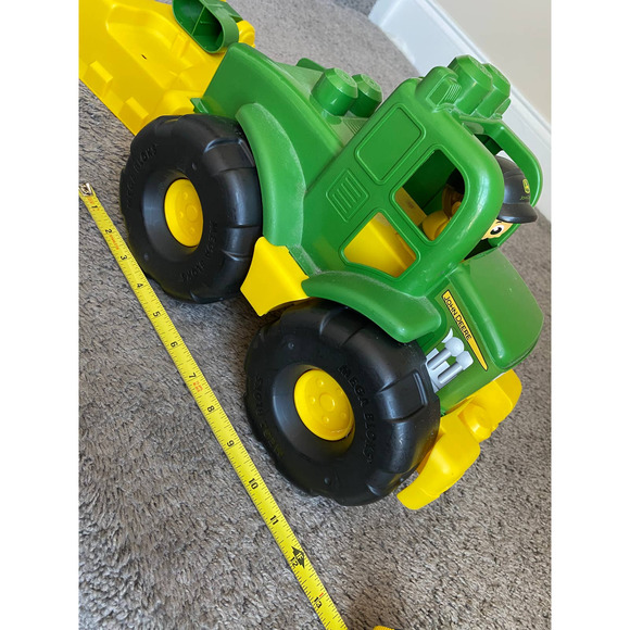 Mega Bloks x John Deere tractor building toy - Picture 11 of 11